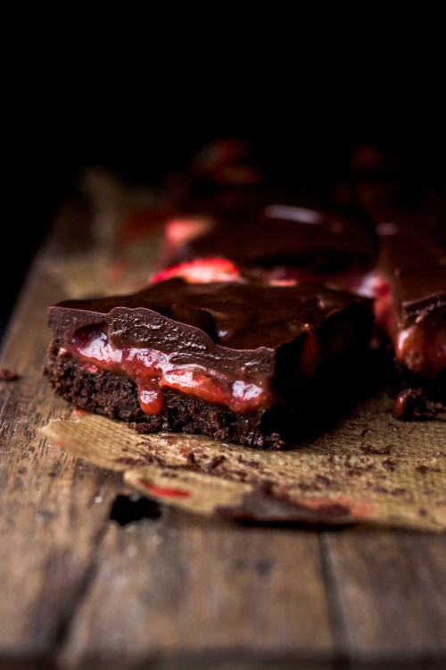 daily-deliciousness:Strawberry brownies