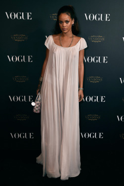 smokingsomethingwithrihanna:Vogue 95th Anniversary Party (Oct.