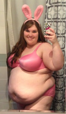 mybbwworld:  pinkbbw:  cakeassassin:  Hipity hopity fat ass.  Pinkness  Cute and Sexy! 