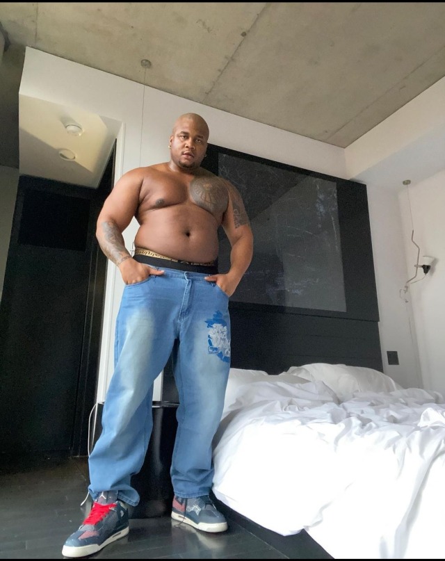 blackbeastlover:Big Daddy know he can get it. Straight like that.
