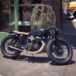 seaweedandgravel:  Cb550 build by @imfreakinugly @seaweedandgravel