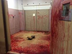 meatforest:  Aftermath of a horse nosebleed in a veterinarian’s
