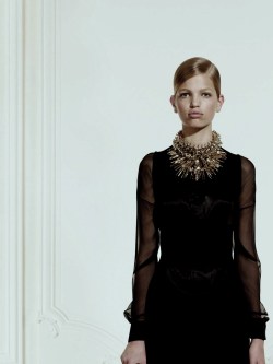 blesss:   Daphne Groeneveld for Givenchy Pre-Spring 2011.   she