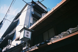 yukku-ri:  untitled by graffitiguys on Flickr.