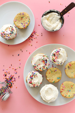 do-not-touch-my-food:  Vegan Funfetti Cupcakes 