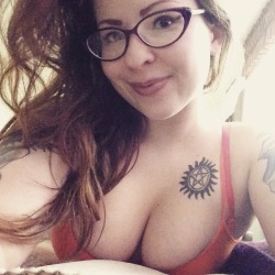 tattooedpinupgal:  :)