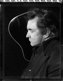 aquariumdrunkard:  watch this. Johnny Cash :: Live At Manhattan