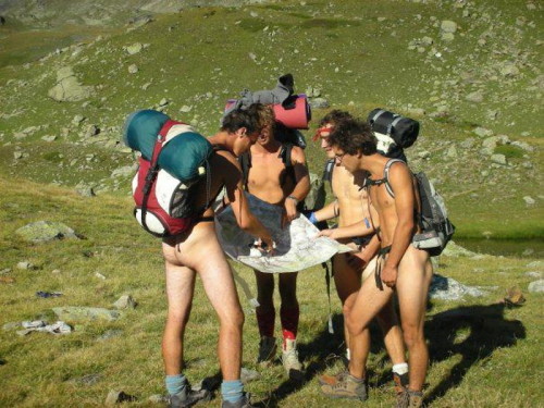 alongthehike:Naked navigation