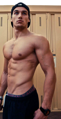 monsterjl:  Marc Fitt looking fit. 