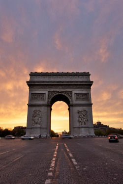 s4lvage:  L’Arc de Triomphe (Portrait) by _DSteiner_ on Flickr.