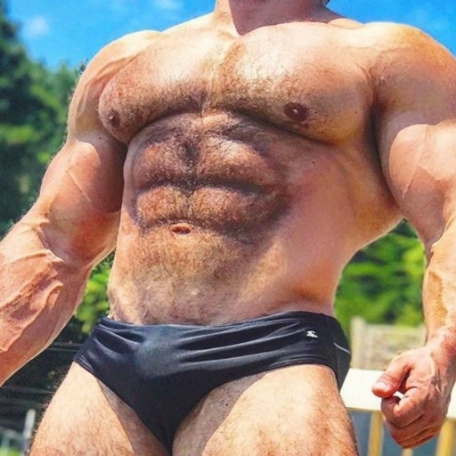 bigmusclebr:This is the true power of testosterone!  He has hormone