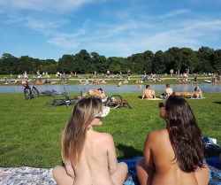 UN SIECLE DE NATURISME