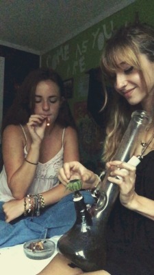 psychedelic-freak-out:  strawberryfielldsforreverr is too fun