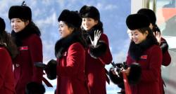 world-ethnic-beauty:      North Korean cheerleaders travel to