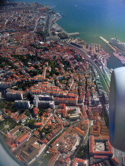fuckyeahairplaness:  Lisbon from the air (by photoidias)
