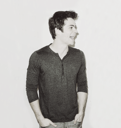ba-ba-baby:  Dylan O’brien | via Tumblr on We Heart Ithttp://weheartit.com/entry/113334859/via/dianeyoungs