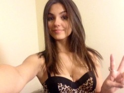 celebfeetlover:  #VictoriaJustice #leaked #boobs #naked #nude