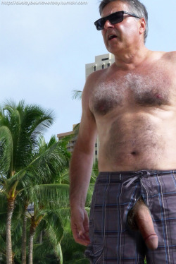 daddybearloverboy:  PLEASE FOLLOW MEhttp://daddybearloverboy.tumblr.com/archive