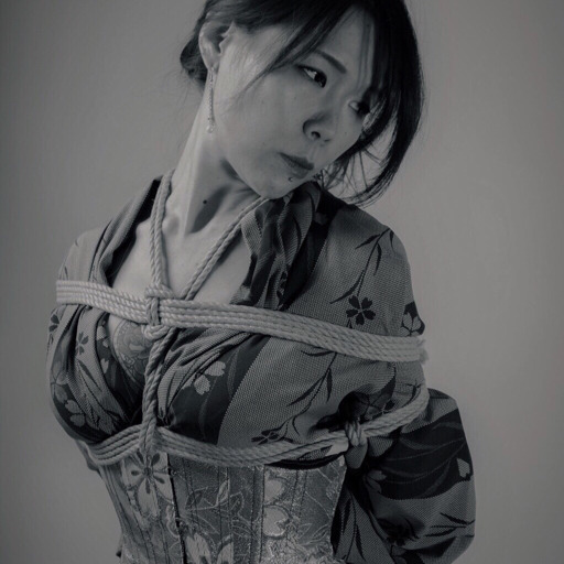 ryouko-kinksm:In the wonderful Shiho Shinomiya ‘s ropes Model