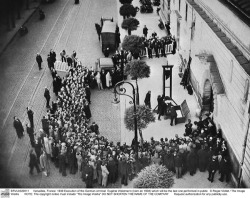 Versailles,  France: 1939 Execution of the German criminal Eugène