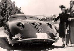 carsthatnevermadeit:  Phantom Corsair, 1938.Â Designed by Rust Heinz of the H. J. Heinz family and Maurice Schwartz of the Bohman &amp; Schwartz coachbuilding company in Pasadena, California. The Corsair is maybe the ultimate example of retro-futurism.