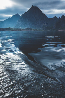 visualechoess:  Lofoten islands, Norway - by: Sergey Bogomyako