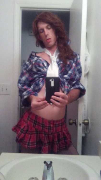 What a sexy gurl…. Thanx for the submission halocd.