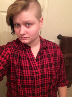 chlorokin:  Just me, a gay in flannel.