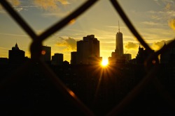 citylandscapes:  Sunset from Manhattan Bridge, NYC  Source- Picture