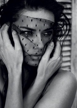 aninspirationalook:  Model: Adriana Lima Photographer: Vincent