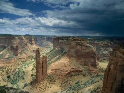 Big skies and deep valleys (Canyon de Chelly National Monument,