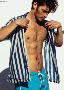 amazingmalenudity:  Gregg Sulkin 