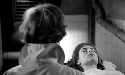 ozu-teapot:Les yeux sans visage (Eyes Without a Face) | Georges