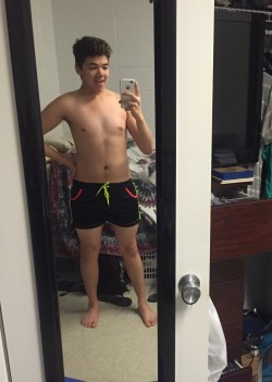 onelonelydinosaur:  I got new shorts lol