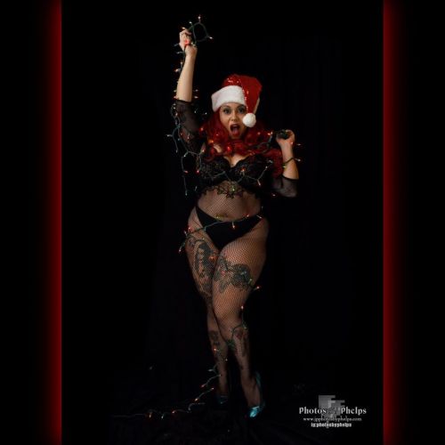 Do you have your Christmas /Winter themed shoot ready? Then book