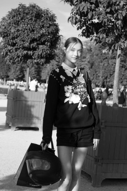 senyahearts:  Models Off Duty: Yumi Lambert - Street Style, PFW