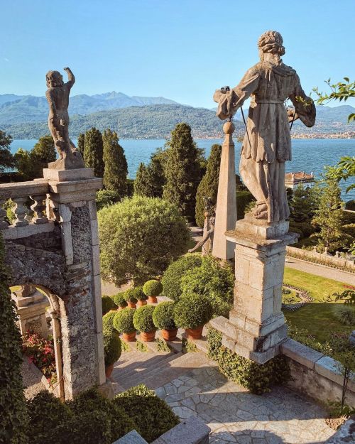 vivalcli:  Palazzo Borromeo, Isola Bella, Lago Maggiore ~ Alec