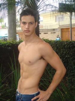 gayromeo-me:  reblog and follow me