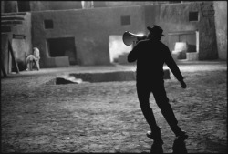 edoardojazzy:   Federico Fellini on the set of Satyricon 1969