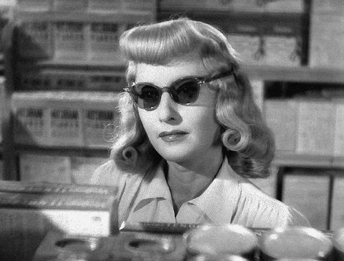 sadrobots: Barbara Stanwyck in Double Indemnity (1944) dir. Billy