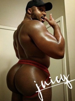 thiksoul69:  thickumsandthangs21:  Thick Thursday!  🔥Juicy