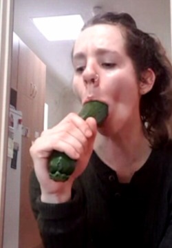 katy-reduced: ane-bitch-ane:  Katy lubricating a large zucchini