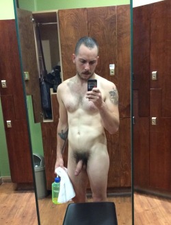 shootinmypit:  how did i go this long without a locker room selfie?