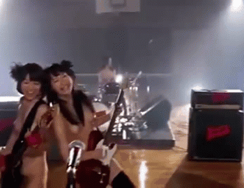 pi4nobl4ck:THE ALL NUDE JAPANESE GIRL BAND 