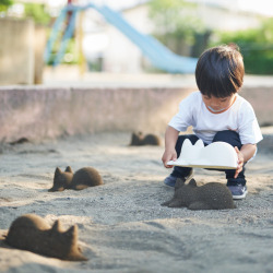 itscolossal:  Neko Cup Creates Adorable Napping Cat Sand Sculptures