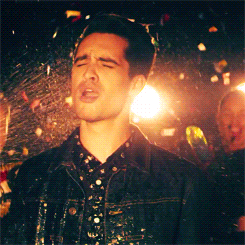 quicksilvcrr:  Champagne pouring over us!