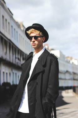 rangeofsight:OOTD- Hat & Jacket: Vintage shop- Trousers: