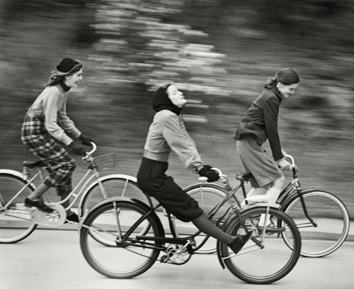 kvetchlandia:Hermann Landshoff     The Bicyclers     1946