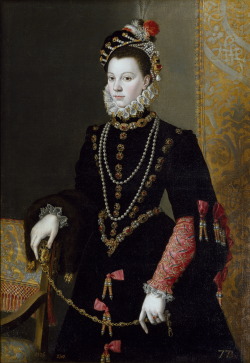 fashionsfromhistory:  Portrait of Isabel de Valois Juan Pantoja