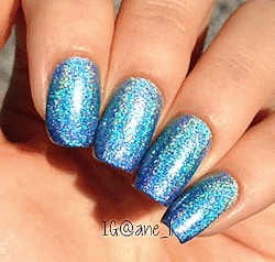 nailpornography:  Blue Holographic Gradient we just found out